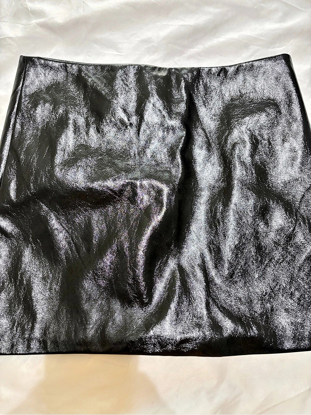 Forever 21 Black Mini Skirt Size Medium Like New - Picture 2 of 6